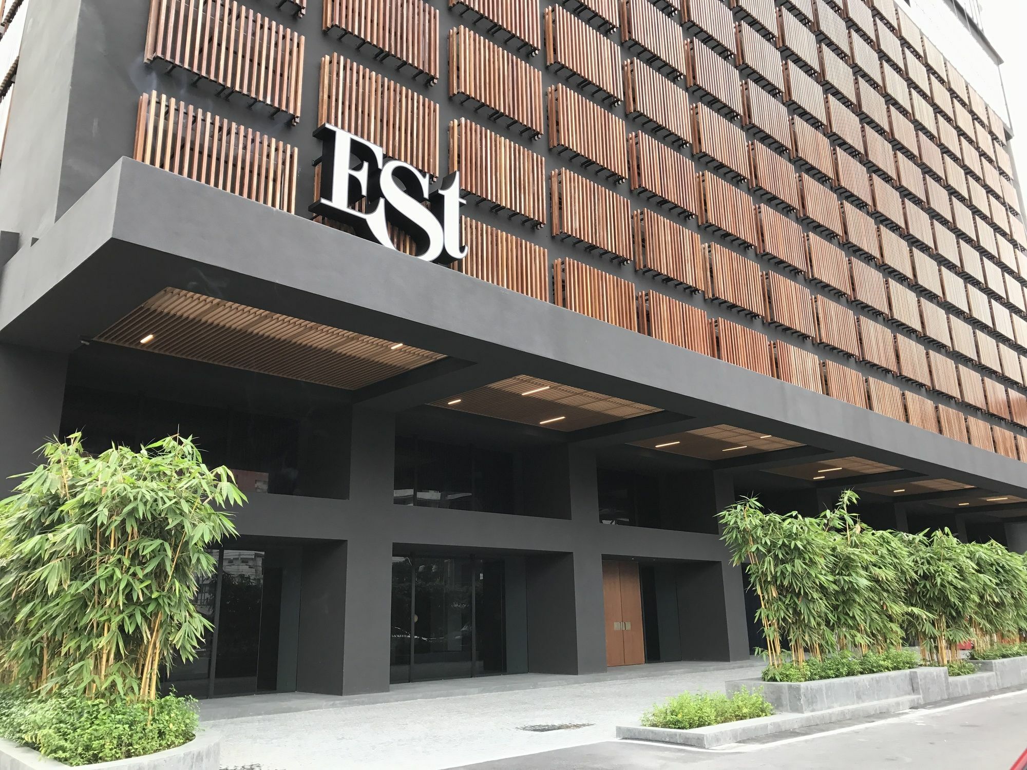 Hotel Alila Bangsar Kuala Lumpur Exterior foto The Est building