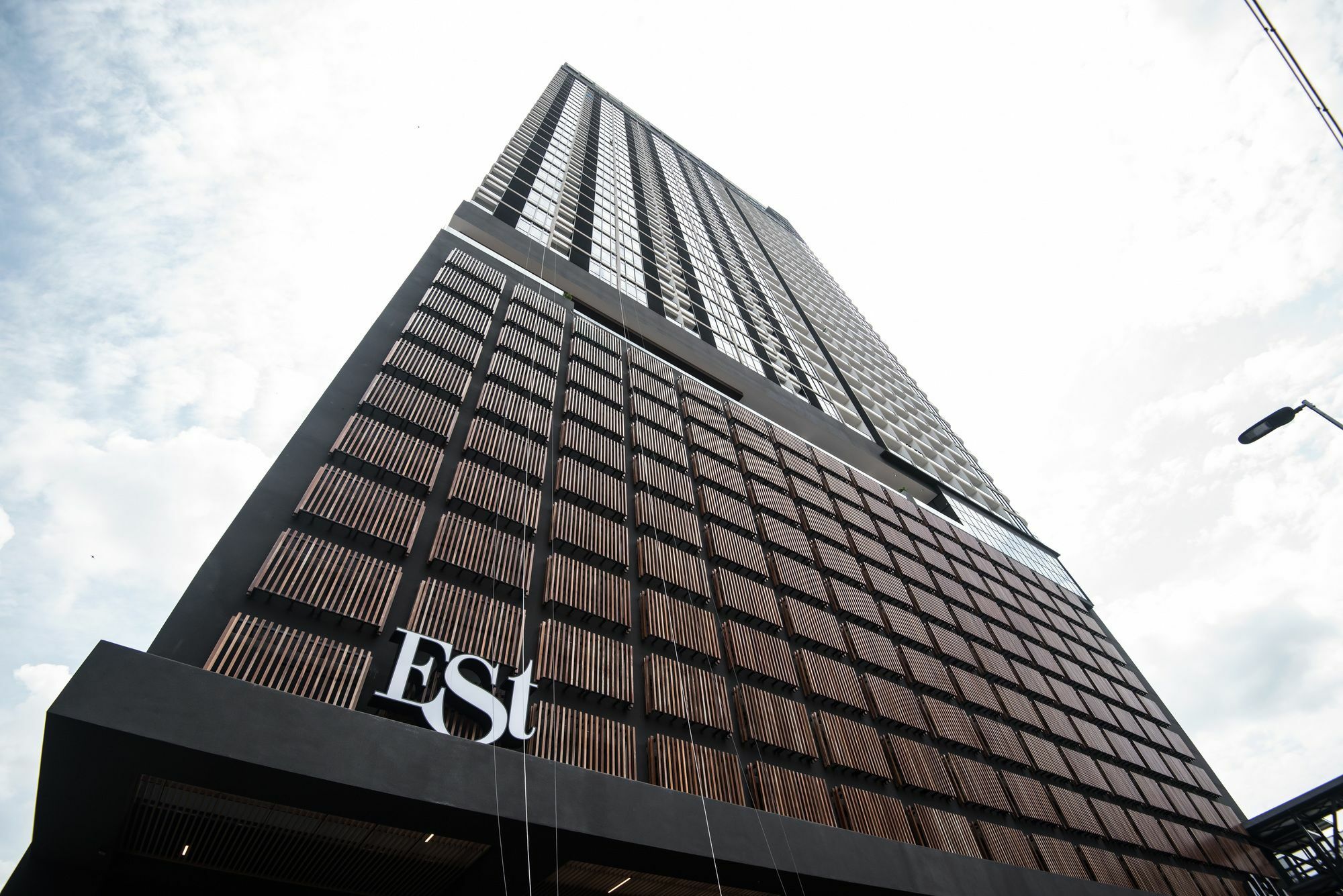 Hotel Alila Bangsar Kuala Lumpur Exterior foto The Est building